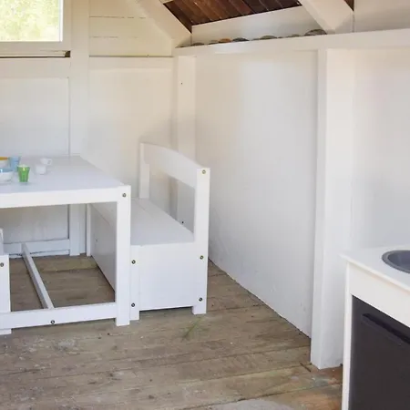Three-bedroom Holiday In Romo Casa vacanze